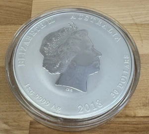 2018 1 KILO LUNAR YEAR OF THE DOG AUSTRALIA SILVER COIN WITH PLASTIC CASE - Picture 1 of 2