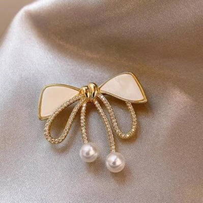 Beautiful Art Deco Style Enamel Crystal Pearl Bow Brooch Badge Pin Gift - image 1 of 4