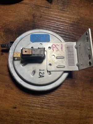 Furnace Pressure Switch Tridelta PPS10122-2724 - Image 1 of 3