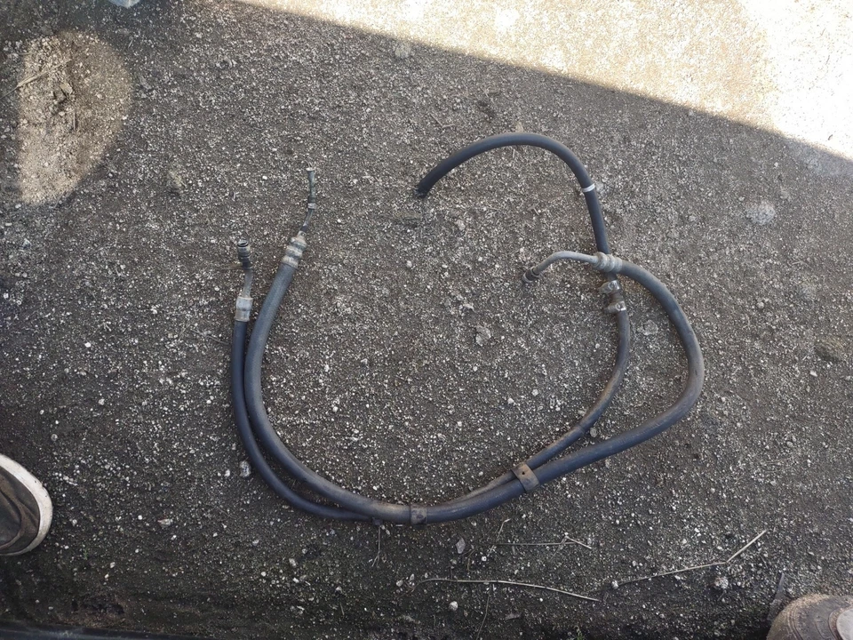 Manguera de línea de presión de dirección asistida para ambas mangueras Jaguar XJ6 1980-1987 usada Foto 1 de 4