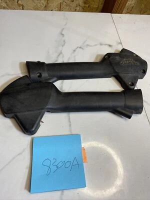 Toro 51940 Control Moldings Genuine Oem 983621001 - Image 1 of 4