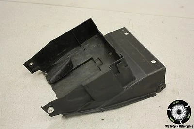 96 KAWASAKI ZX 750 P NINJA GUARDABARROS TRASERO DEBAJO DEL VIENTRE PANEL INTERIOR MEDIO ZX7R ZX750 Foto 1 de 4