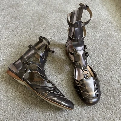 全新 全新带盒 布朗克斯鞋 皮革 角斗士 金属拉链 露趾 凉鞋 37 — 第 1/4 张图片