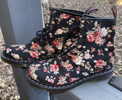 Bota de Combate Dr. Martens 1460 11821 Rosa Victoriana Usada en Excelente Condición Talla 10 Sin Caja Foto 1 de 4