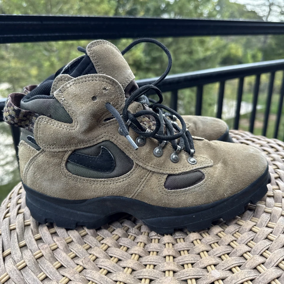 Nike Air ACG Botas de Senderismo de Cuero Marrón Zapatos 950608-ID De Colección Para Mujer 8.5 EE. UU. Foto 1 de 4