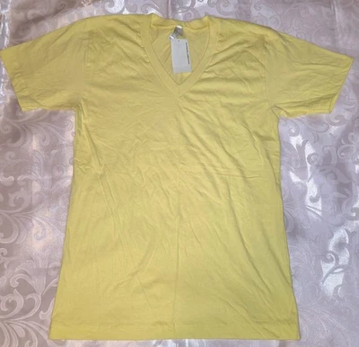 "Camisa American Apparel S pequeña 36"" amarilla lisa cuello en V manga corta limón nueva con etiquetas" Foto 1 de 3