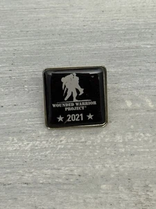 Prendedor de solapa Wounded Warrior Project 2021 negro blanco qo - Imagen 1 de 2