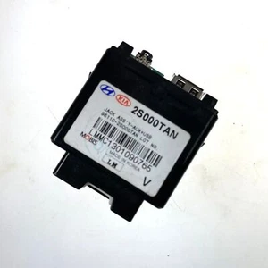 Original Hyundai 96110-2S000TAN Aux USB connector Tucson ix35 2011- Without aper - Picture 1 of 6