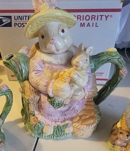 Fitz And Floyd OMNIBUS~DEVONSHIRE GRANDPA AND GRANDMA RABBIT~SUGAR & CREAMER - Picture 1 of 7