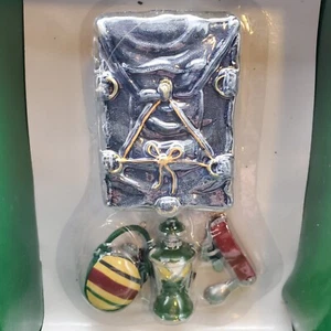 Vintage Department 56 Zeitvertreib Camping Weihnachtsschmuck 6 Zoll versiegelte Box - Bild 1 von 4
