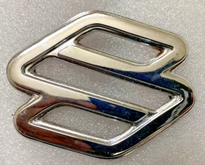 SUITABLE FOR SUZUKI "S" GRILL EMBLEM (OEM) - SAMURAI '90-'95 Foto 1 de 2
