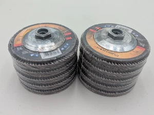 3M Cubitron II Flap Disc 969F, T27 Giant, 4 1/2 in/po x 5/8-11 40+ (Case of 10) - Picture 1 of 4