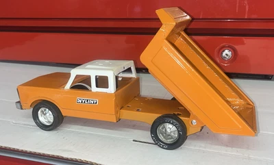 Nylint Hi-Way Maintenance Super Cab Dump Truck Vintage Pressed Steel 70's Orange - Image 1 of 4