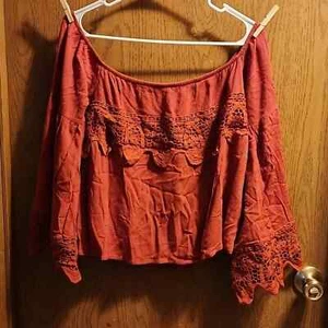 Off the shoulder crop top - Picture 1 of 4