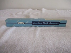 Vintage Norton Crystolon Knife Sharpener Original Box Handle Carving Cutlery Rod - Picture 1 of 9