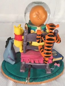 Disney Winnie The Pooh Christopher Robin King Arthur & Dragon Snow Globe musical - Picture 1 of 8