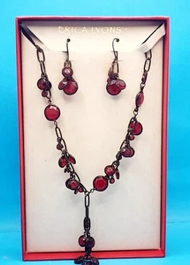 De colección. Conjunto de collar y pendientes Erica Lyon rojo y negro de moda con joyas - Imagen 1 de 6
