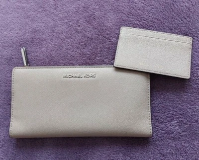 MICHAEL KORS ❤️ LOT PORTEFEUILLE + PORTE CARTES MODELE SAFFIANO 32T8TF6D3T BEIGE - Photo 1/4