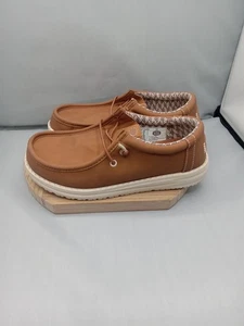 Hey Dude Wally Youth Mono Leather Nice Size 6 Loafer Slip Ons - Picture 1 of 17