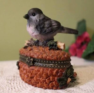 Bird Chickadee on Pinecone Hinged Trinket Ring Box 3.5 inch Department 56 #39795 - Picture 1 of 5