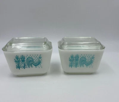 Vintage Lot of 2 Pyrex Amish Butterprint Refrigerator Dish 501 w/ Lids - Image 1 of 4