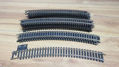 MIXED HO SCALE BRASS CURVE TRACK 25  PCS  AS FOUND 613792 - Image 1 of 3