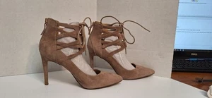 Zapatos de salón Nine West con cordones en la parte delantera cremallera trasera punta beige gamuza talla 9M de EE. UU. - Imagen 1 de 7