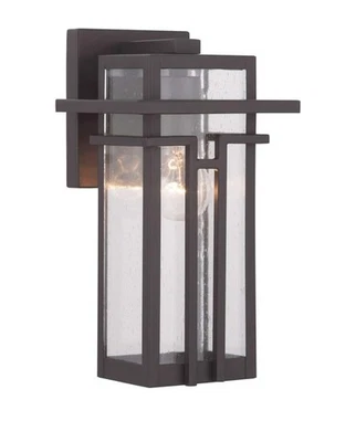 Progress Lighting Boxwood Collection - Farol de pared pequeña de cristal transp - Image 1 of 4