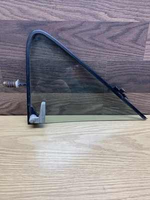 Ford F150 F250 F350 1987-1991 ventana de ventilación lateral derecha para pasajeros  Foto 1 de 4