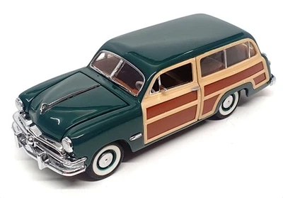 Franklin Mint 1/43 Scale Diecast B11KE17 - 1949 Ford Station Wagon - Green - Image 1 of 4