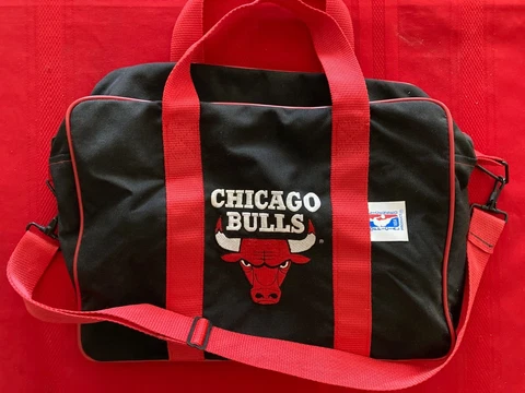 1990s Chicago Bulls black canvas travel bag / Brand new / NBA Licensed Product Cover