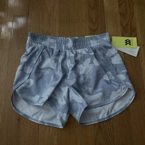 All In Motion Girls Run Shorts Medium 8 Grey Camo Print New - Picture 1 of 4