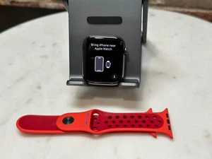 Apple Watch Series 8 45MM Stainless Steel GPS + Cellular (Unlocked) Good / Fair - Photo 1 sur 10