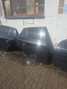 VOLVO V60 REAR DRIVERS BARE DOOR 32291067 452 BLACK SAPPHIRE 2010 - 2016 - Photo 1/4