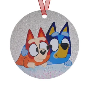 Bluey und Bingo im Schnee Metall Ornament, Urlaub, Weihnachten - Bild 1 von 5