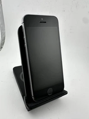 Apple iPhone SE 1st Gen. - 16GB  Space Gray (Unlocked) Battery Health - 100% - Image 1 of 4