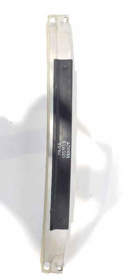 Parachoques trasero refuerzo interior OEM 04 05 06 07 08 09 10 Toyota Sienna Foto 1 de 4