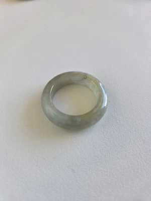 Anillo de jadeíta birmana natural grado A talla 9,5 Foto 1 de 4