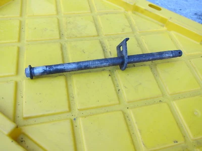 1994 Suzuki Katana 600 GSX 600 F OEM EIXO TRASEIRO RODA TRASEIRA ARO PIVÔ PARAFUSO EIXO - Imagem 1 de 4