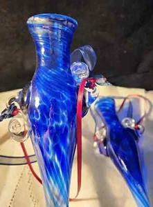 Schöne Vintage Hängevase mundgeblasenes Glas blau weiß Wirbelmuster Paar - Bild 1 von 10