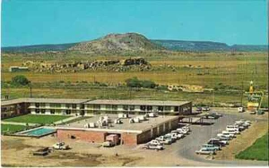 Gallup NM "The Holiday Inn Hotel" Route 66 Postcard New Mexico - Picture 1 of 2