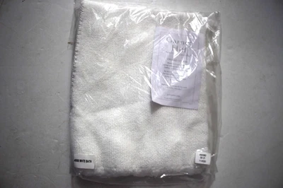 MANTA TOALLA DE BAÑO ORGÁNICA GRANATE COLINA GOFRE FLECOS BLANCA Foto 1 de 4