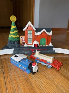 HOLIDAY THOMAS Thomas Friends Zug motorisiert TRACKMASTER! BAUM! LICHTER SOUND - Bild 1 von 12