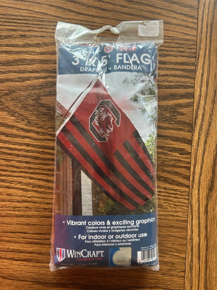 South Carolina Gamecocks Flag 3x5 Patriotic with D-Rings NWT Stripes Free Ship - Image 1 of 1