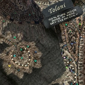 TOLANI Skarfs & Shawls Black Paisley Floral Beaded Fringe Wool Women’s  - Picture 1 of 14