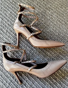 Valentino Garavani Lovelatch Rockstud Pumps Nude Pink Beige Strappy 39 9 Heels - Picture 1 of 9