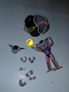 Sh Figuarts Primera Forma Freezer - Falta bola Ki para dedo - Imagen 1 de 1