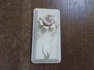 Metal Wood Art 3D Flower 1 Hook Hanging Shabby Chic ivory pink rectangle painted - Picture 1 of 6