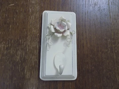 Metal Wood Art 3D Flower 1 Hook Hanging Shabby Chic ivory pink rectangle painted - Image 1 of 4