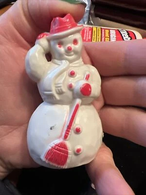 Vintage Snowman Rosbro Broken Ornament Hard Plastic Collectible Red Hat Foto 1 de 4